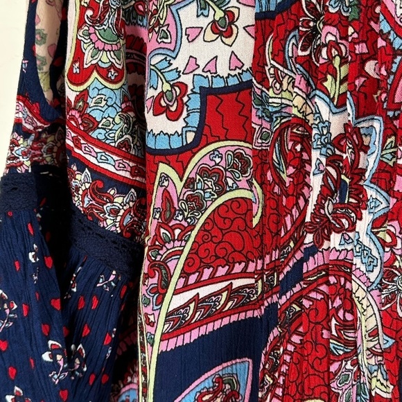 Bila Boho Navy & Pink/Red Paisley Print Blouse with Cut Out Shoulders Sz Lg - Picture 6 of 13